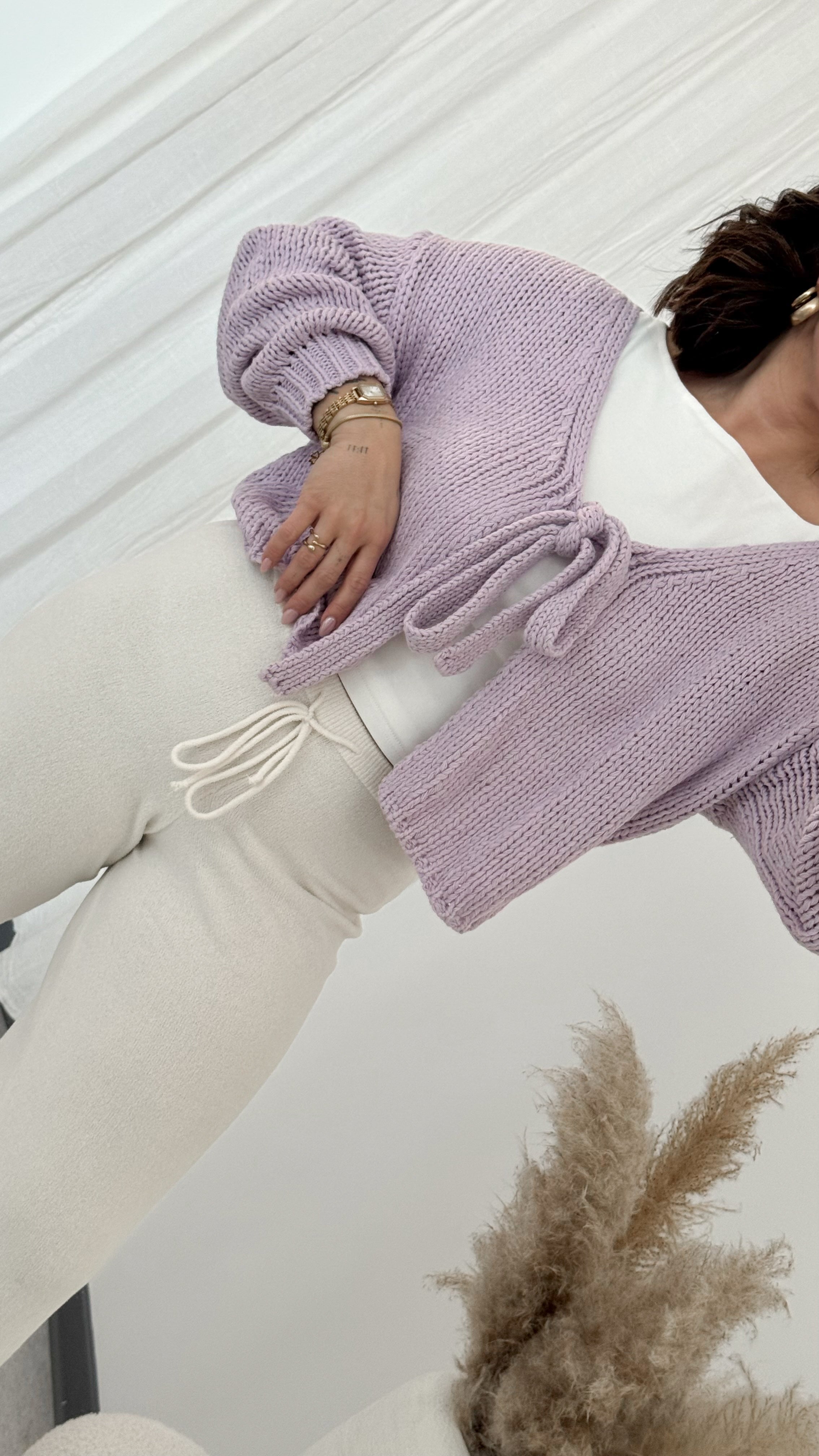 Cardigan 'Bow' Flieder